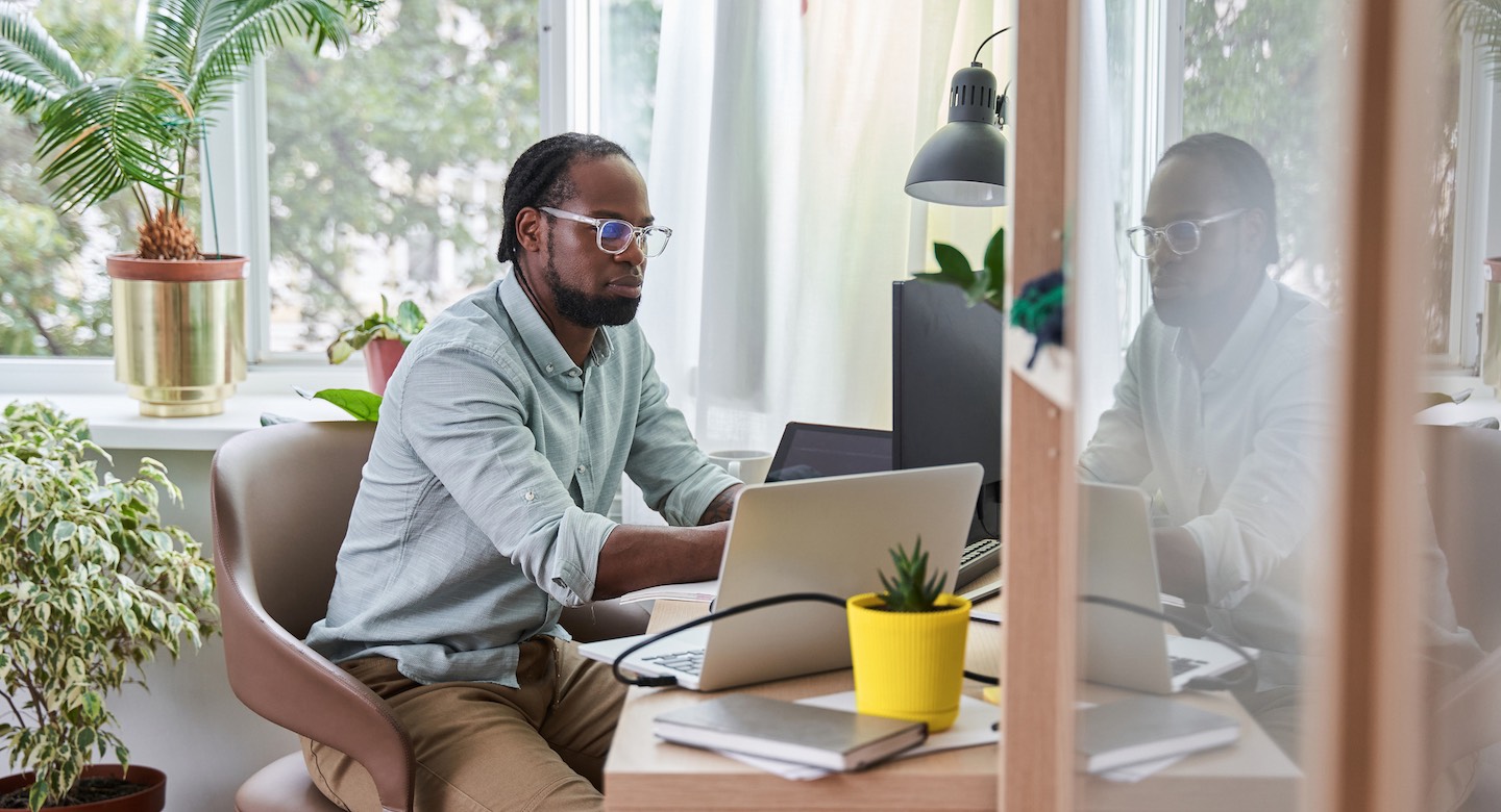 3 reasons to consolidate your phone, meeting, and messaging