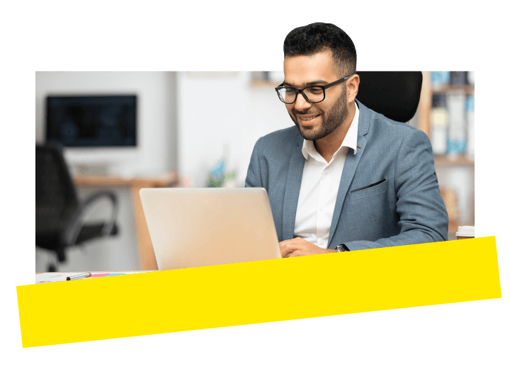 A public servant seamlessly manages constituent inquiries using the AI tools in GoTo Connect.